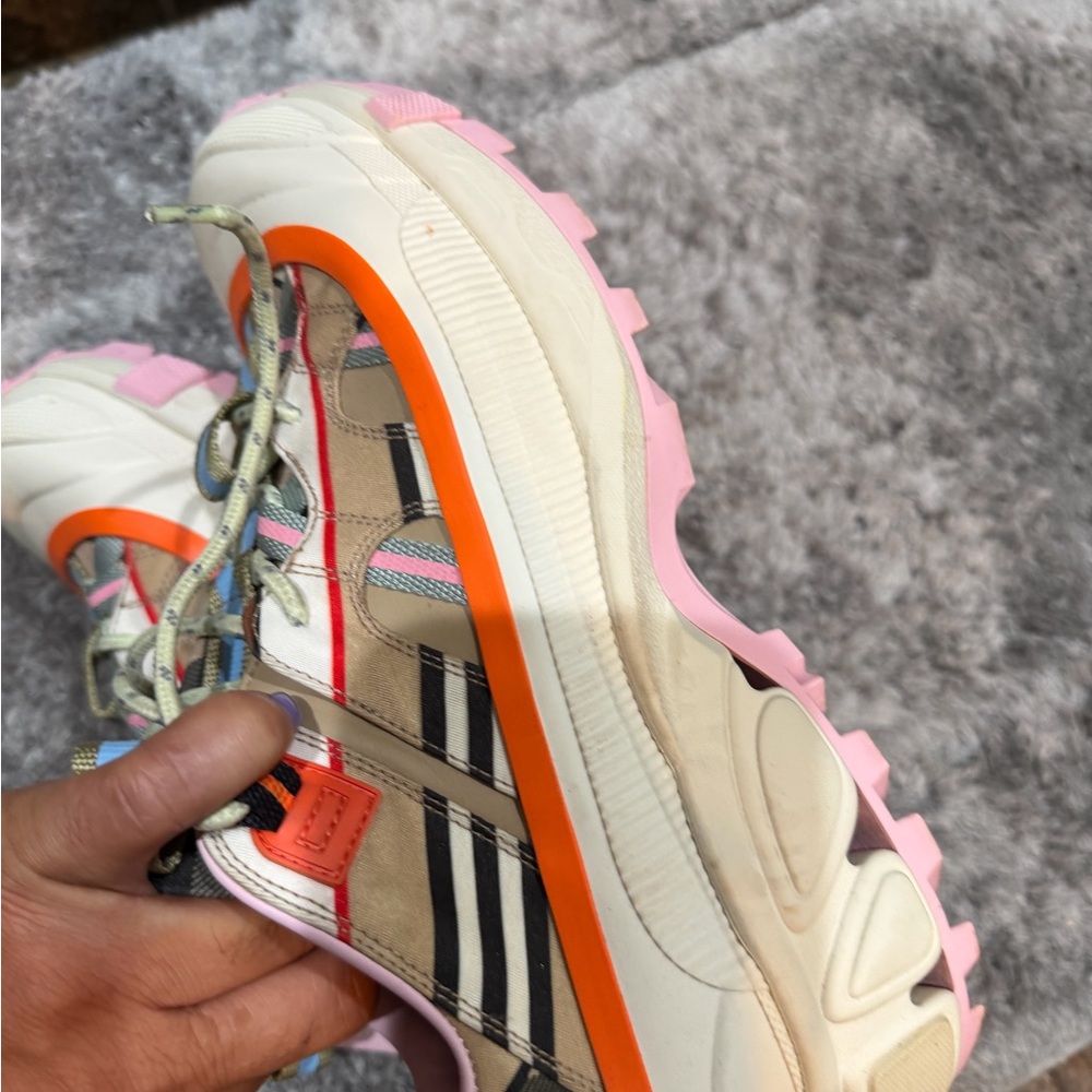 Burberry Pink & Orange Leather Platform Trainer - Picture 5 of 10